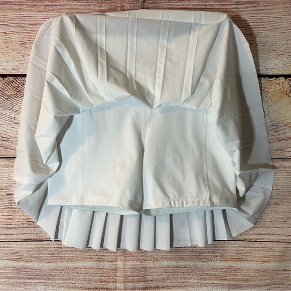 Athleta Elevate Skort/Skirt White Pleated Pockets Golf Tennis - Picture 3 of 5